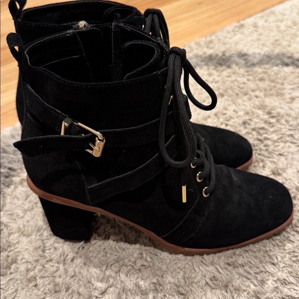 WHBM Lace Up/Lugged Combat Boot. Size 7 1/2